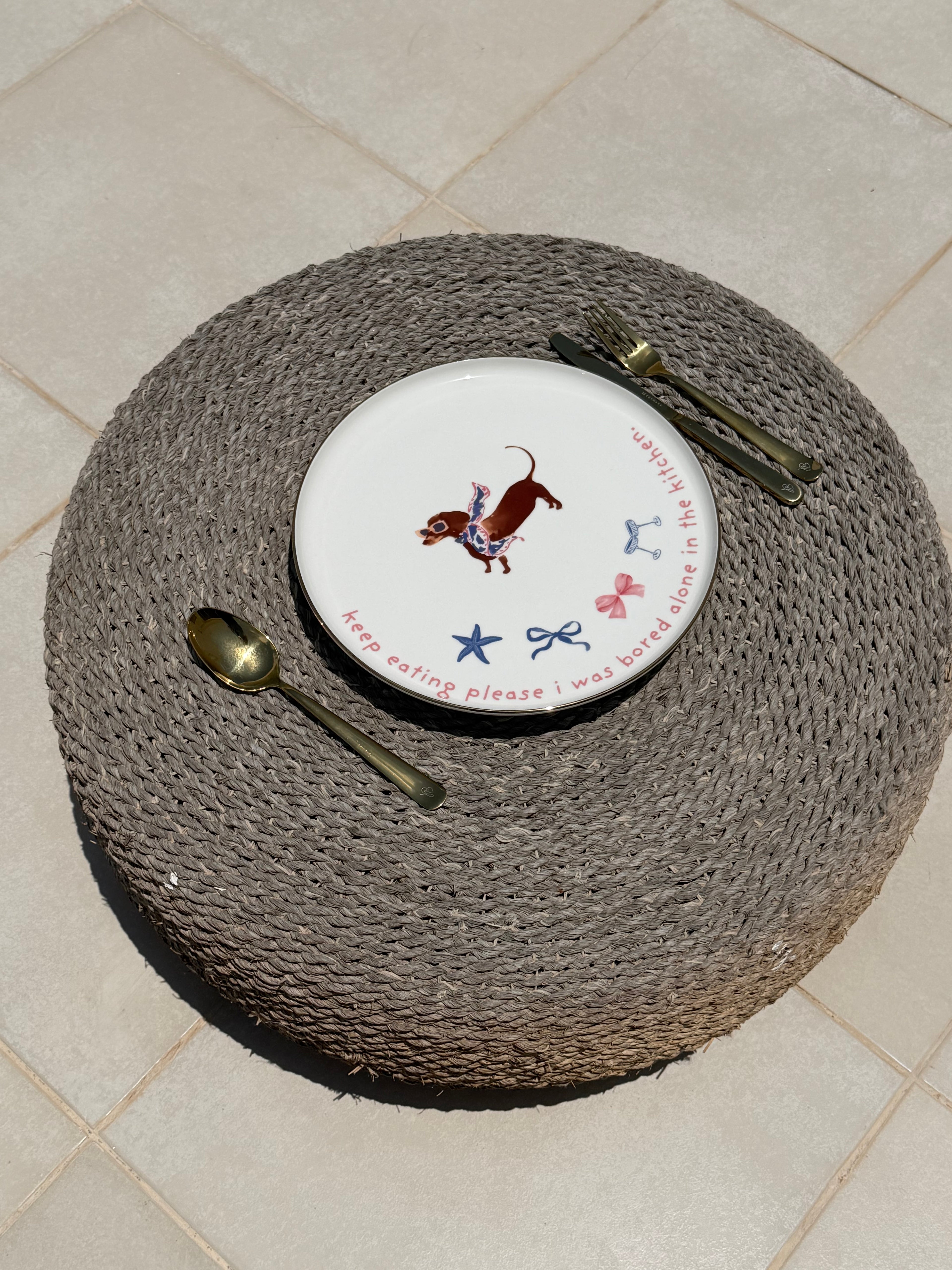 pretty bored pup plate