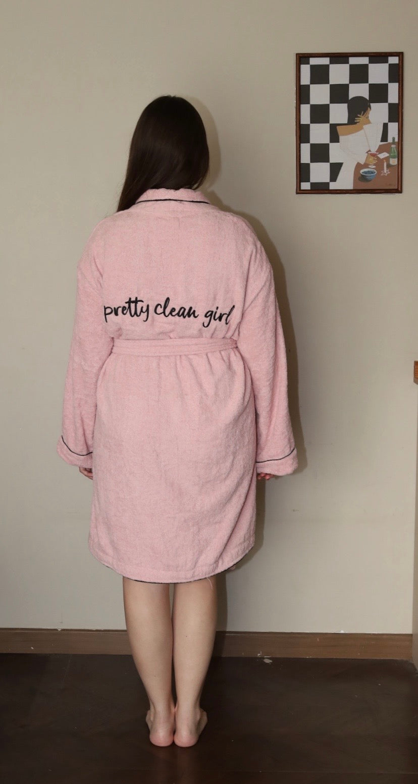 pretty clean bathrobe