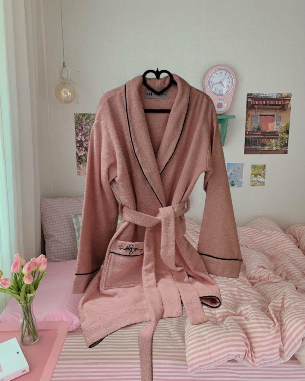 pretty clean bathrobe