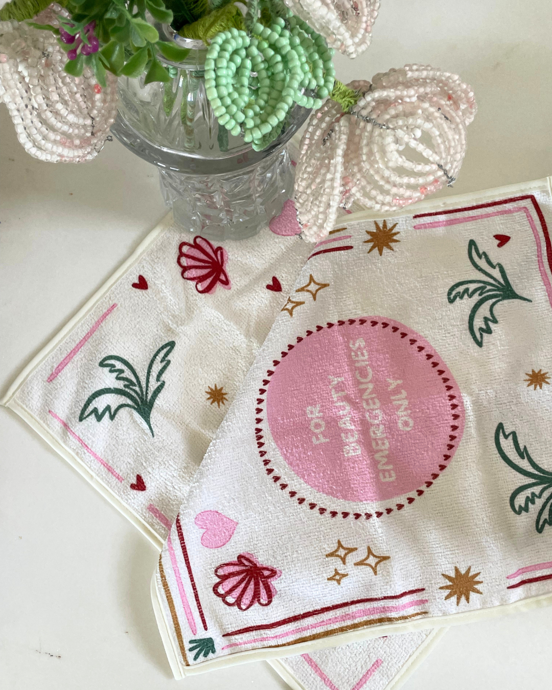 pretty emergency face towel set